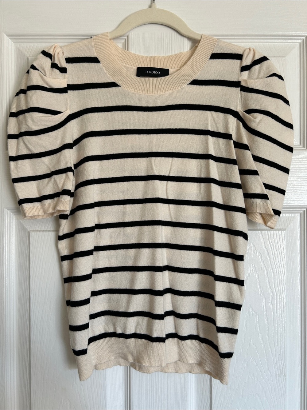 DOKODO Cream and Black Striped Puff-Sleeve Short Sleeve Tee